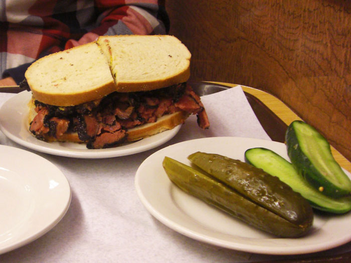 Donde_comer_NY_kats_MONSTRAVEL