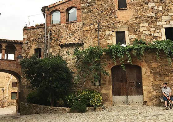 Pueblos-con-encanto-Girona-pubol
